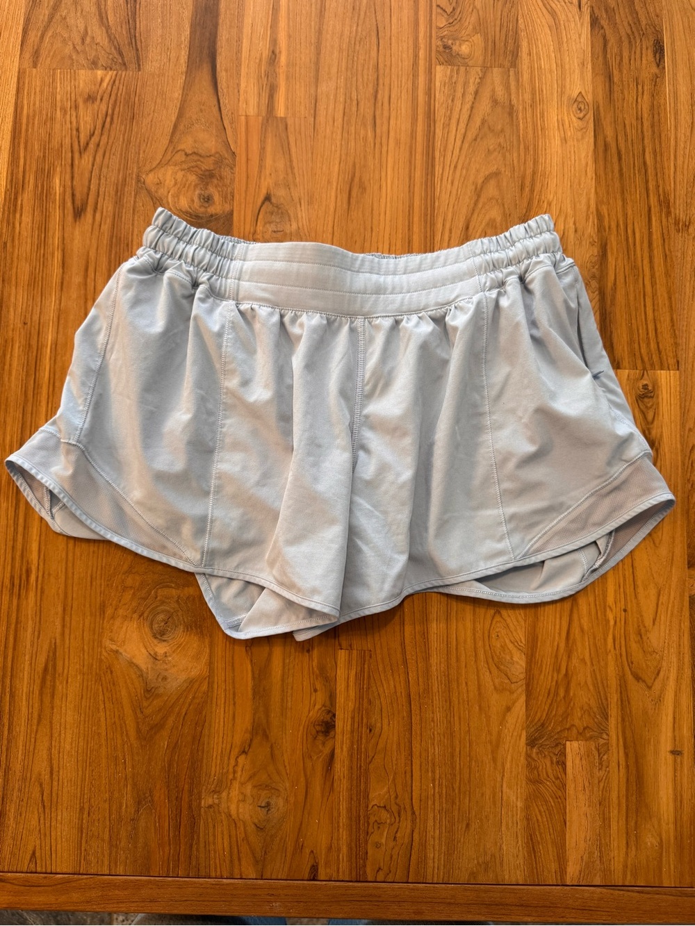 Lululemon Hotty Hot Shorts Long Women’s 10 Light Blue Running Shorts